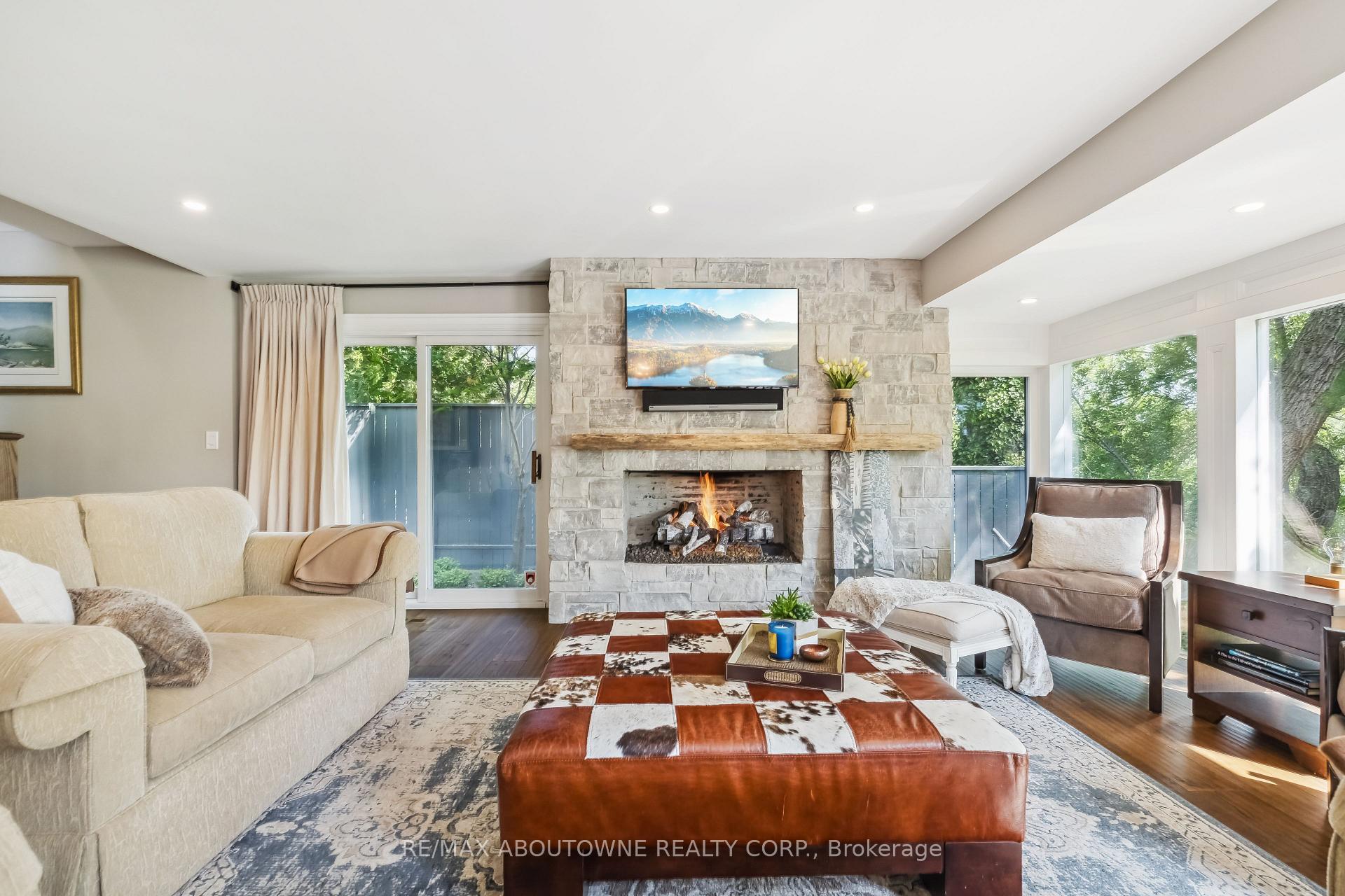 Photo 9 of 382 Trafalgar Road, Oakville, Old Oakville — HOMEH