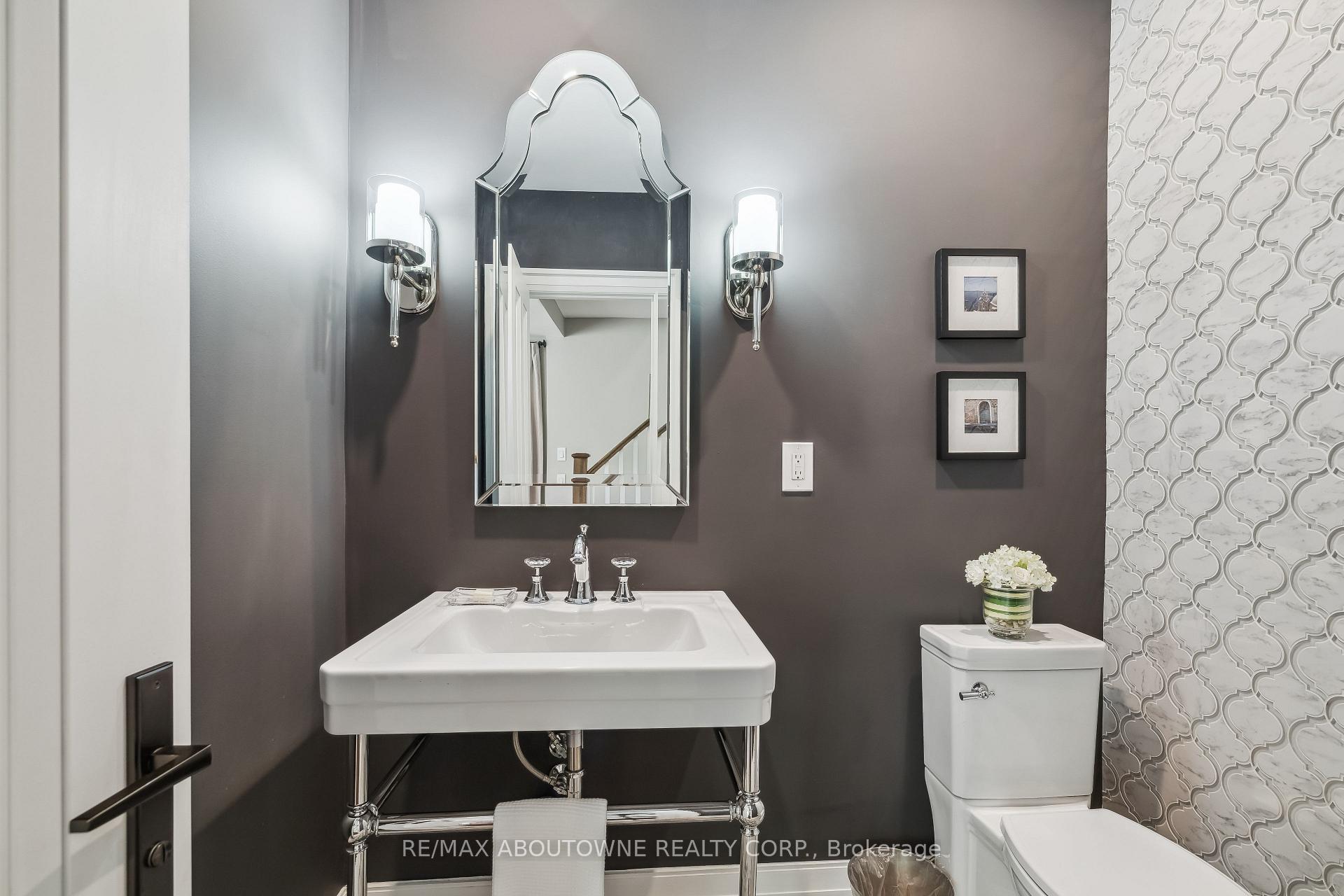 Photo 18 of 382 Trafalgar Road, Oakville, Old Oakville — HOMEH