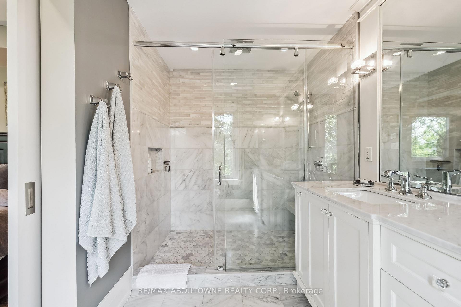 Photo 22 of 382 Trafalgar Road, Oakville, Old Oakville — HOMEH