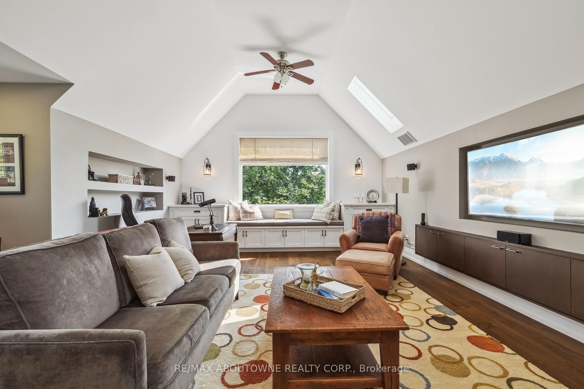Photo 24 of 382 Trafalgar Road, Oakville, Old Oakville — HOMEH