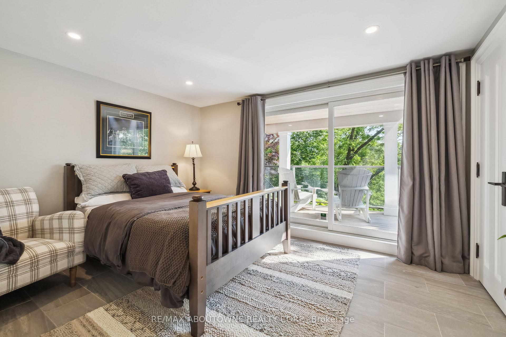 Photo 27 of 382 Trafalgar Road, Oakville, Old Oakville — HOMEH