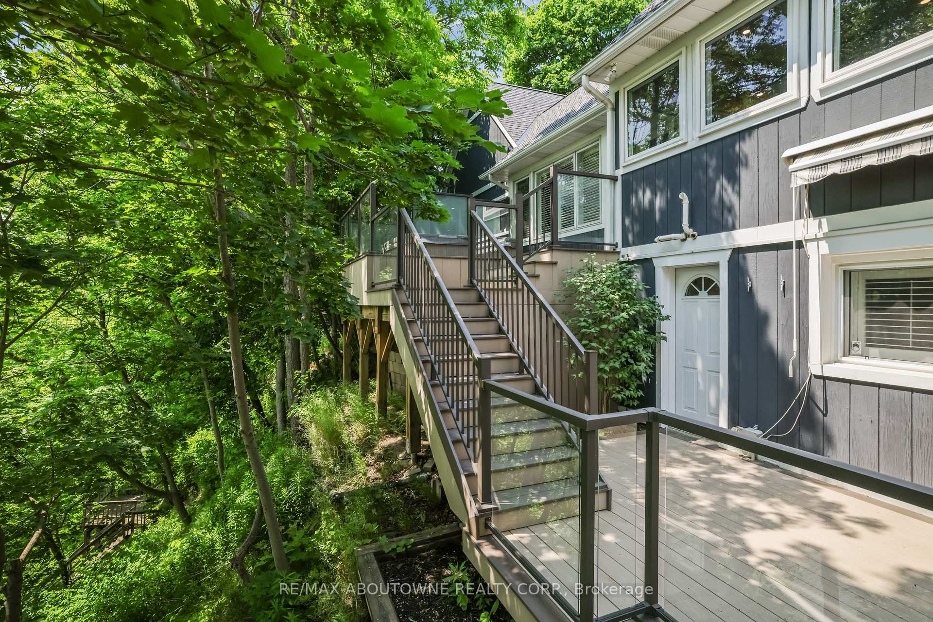 Photo 36 of 382 Trafalgar Road, Oakville, Old Oakville — HOMEH