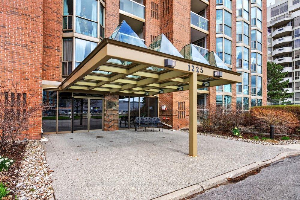 Photo 2 of Unit 710, 1225 North Shore Boulevard E, Burlington, Brant — HOMEH