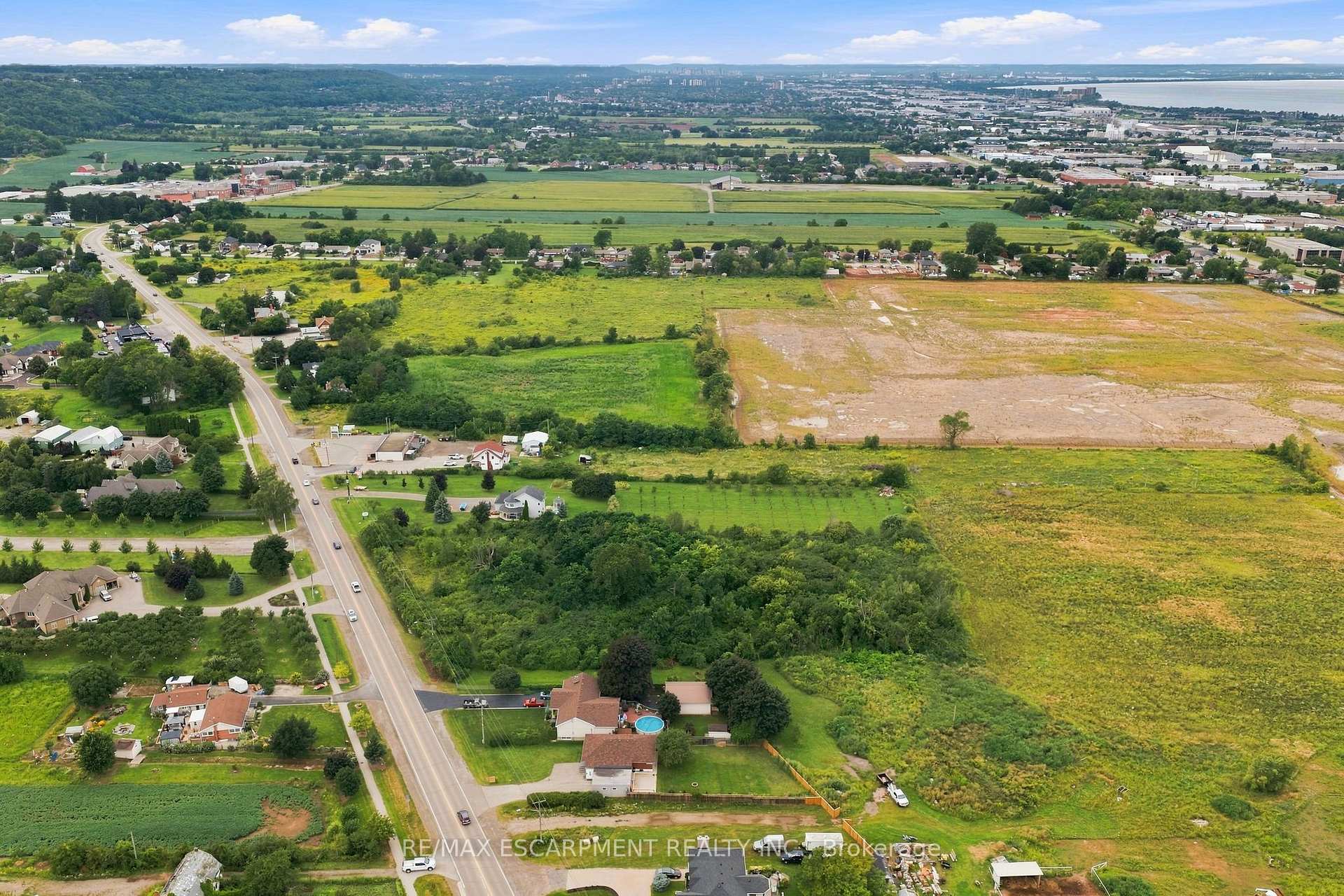 Photo 3 of 1109 Highway 8, Hamilton, Fruitland — HOMEH