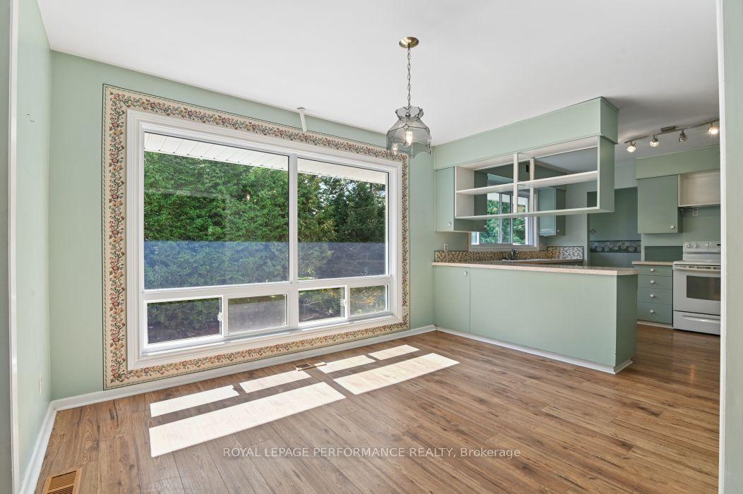 Photo 9 of 18 Honey Gables Drive, Ottawa, Riverside South/Gloucester Glen — HOMEH