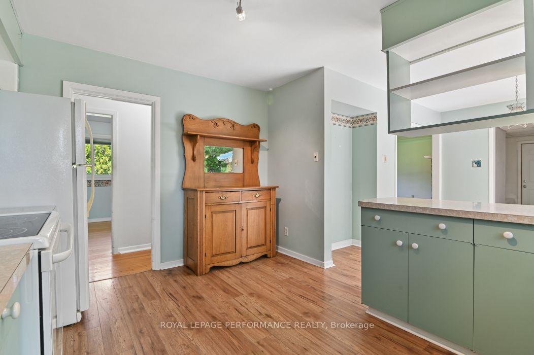 Photo 14 of 18 Honey Gables Drive, Ottawa, Riverside South/Gloucester Glen — HOMEH