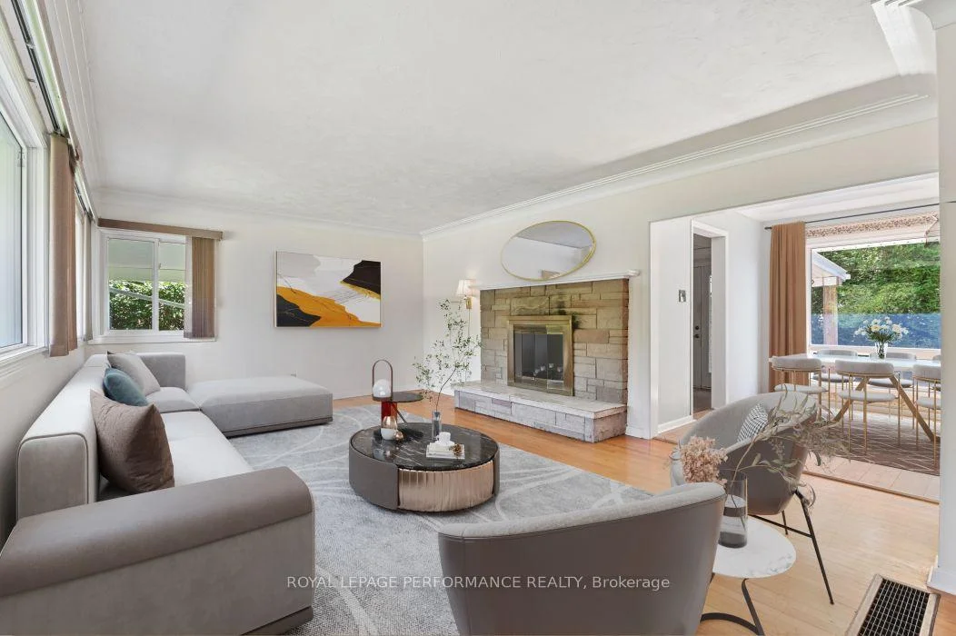 Photo 5 of 18 Honey Gables Drive, Ottawa, Riverside South/Gloucester Glen — HOMEH