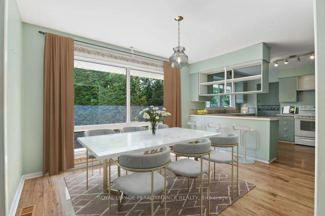 Photo 8 of 18 Honey Gables Drive, Ottawa, Riverside South/Gloucester Glen — HOMEH