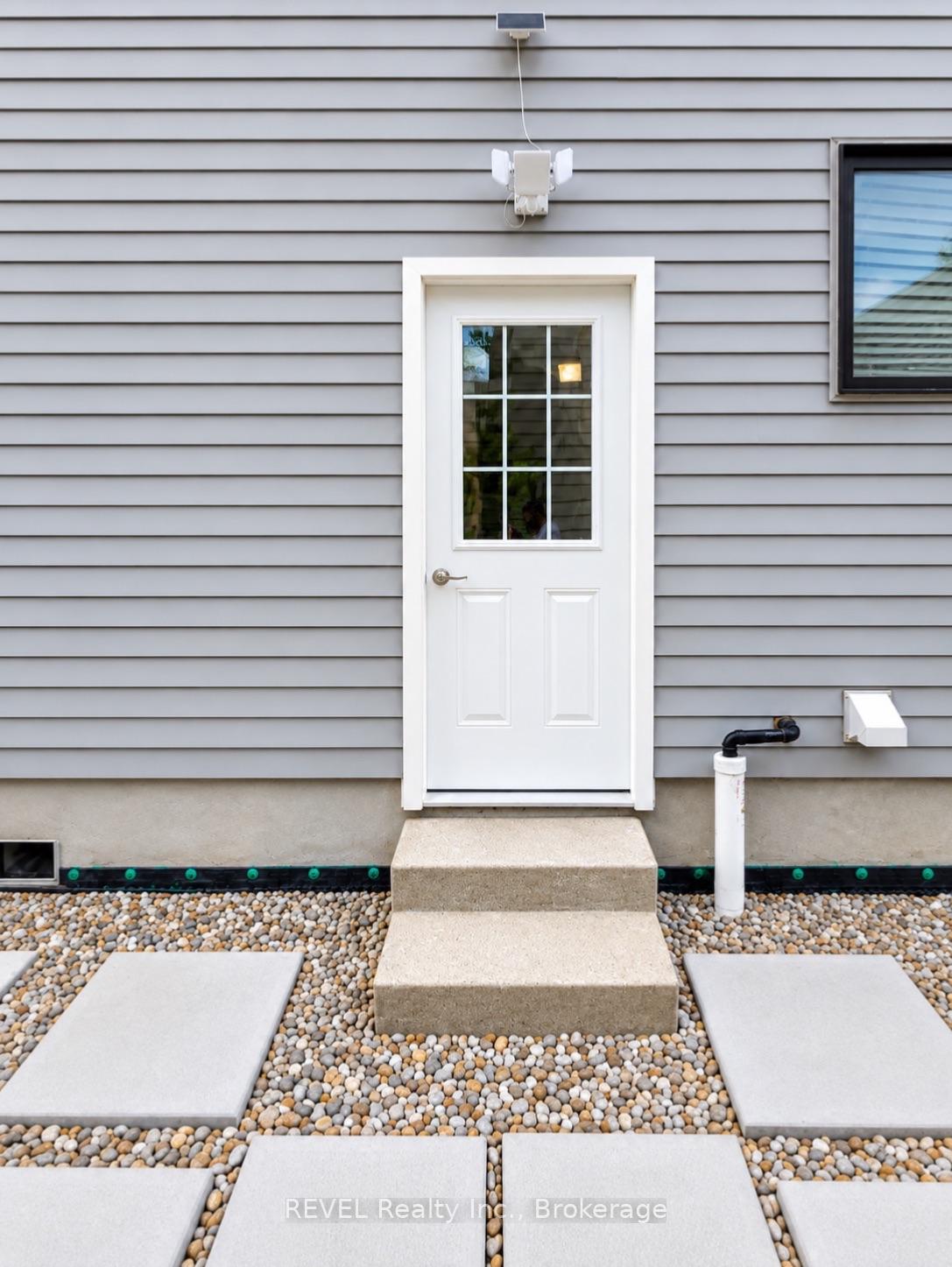 Photo 25 of 8008 Blue Ash Lane, Niagara Falls, Brown — HOMEH