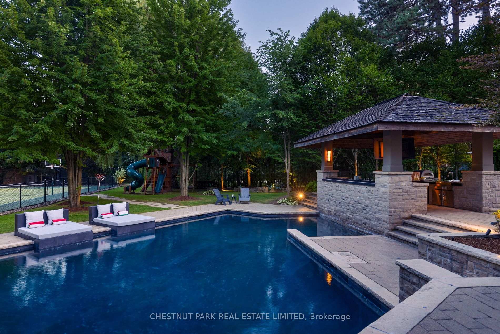 Photo 3 of 95 Bayview Ridge, North York, Bridle Path-Sunnybrook-York Mills — HOMEH