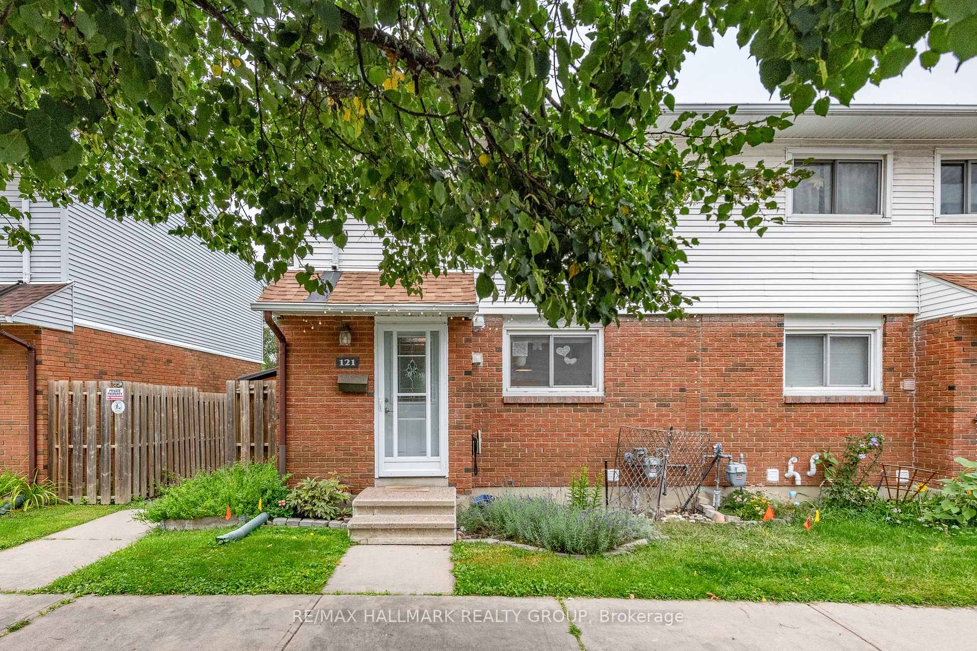 Photo 2 of Unit 121, 1045 Morrison Drive, Ottawa, Redwood Park — HOMEH