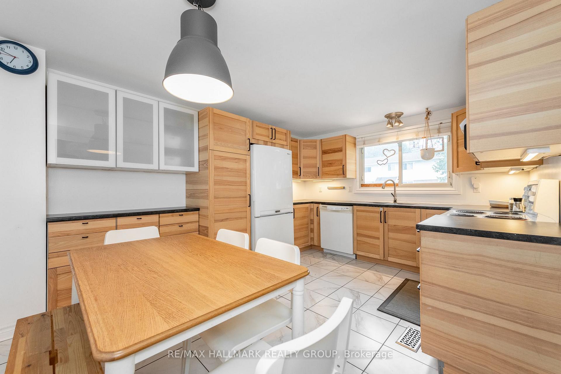 Photo 7 of Unit 121, 1045 Morrison Drive, Ottawa, Redwood Park — HOMEH