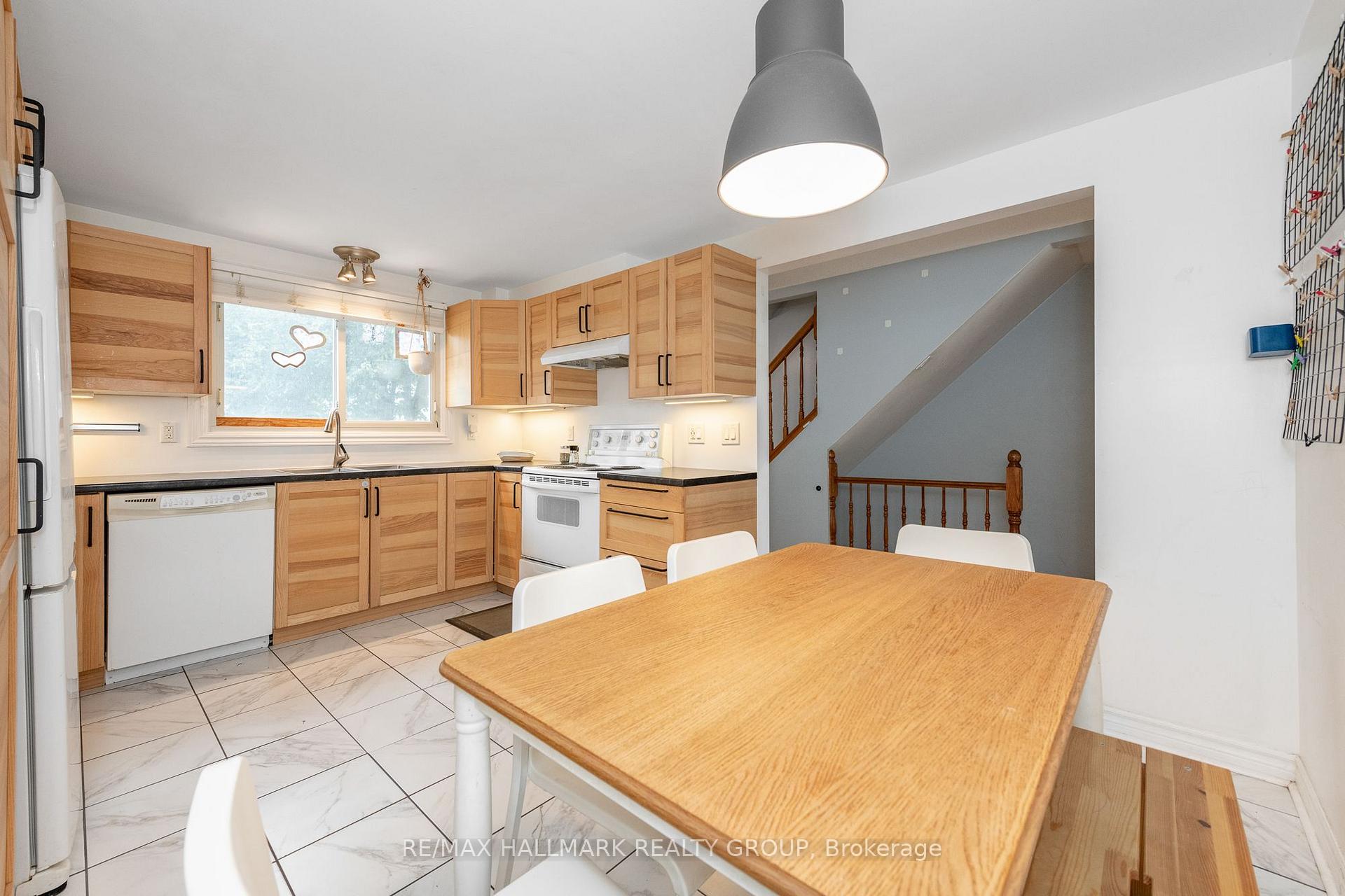 Photo 10 of Unit 121, 1045 Morrison Drive, Ottawa, Redwood Park — HOMEH