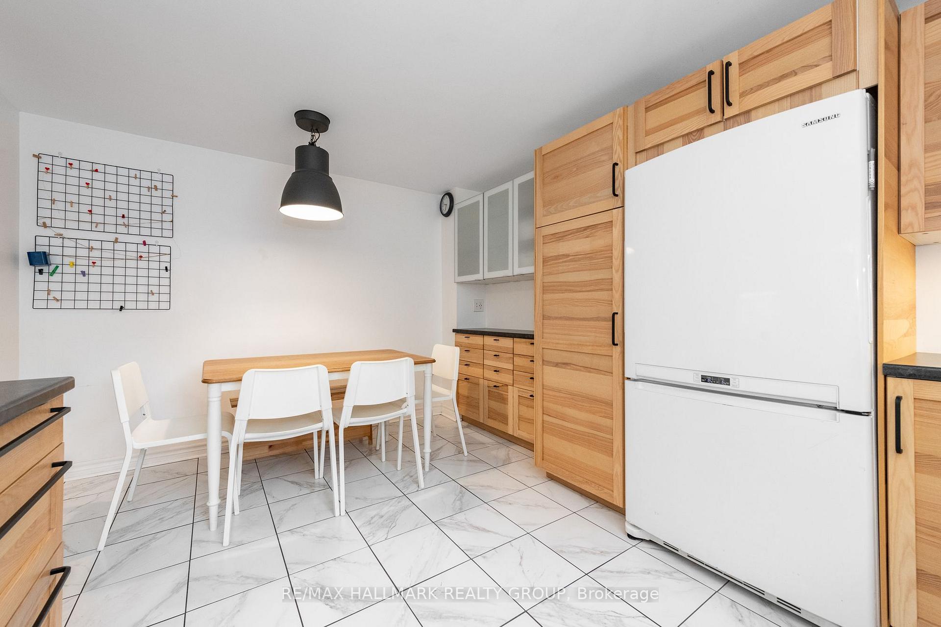 Photo 14 of Unit 121, 1045 Morrison Drive, Ottawa, Redwood Park — HOMEH