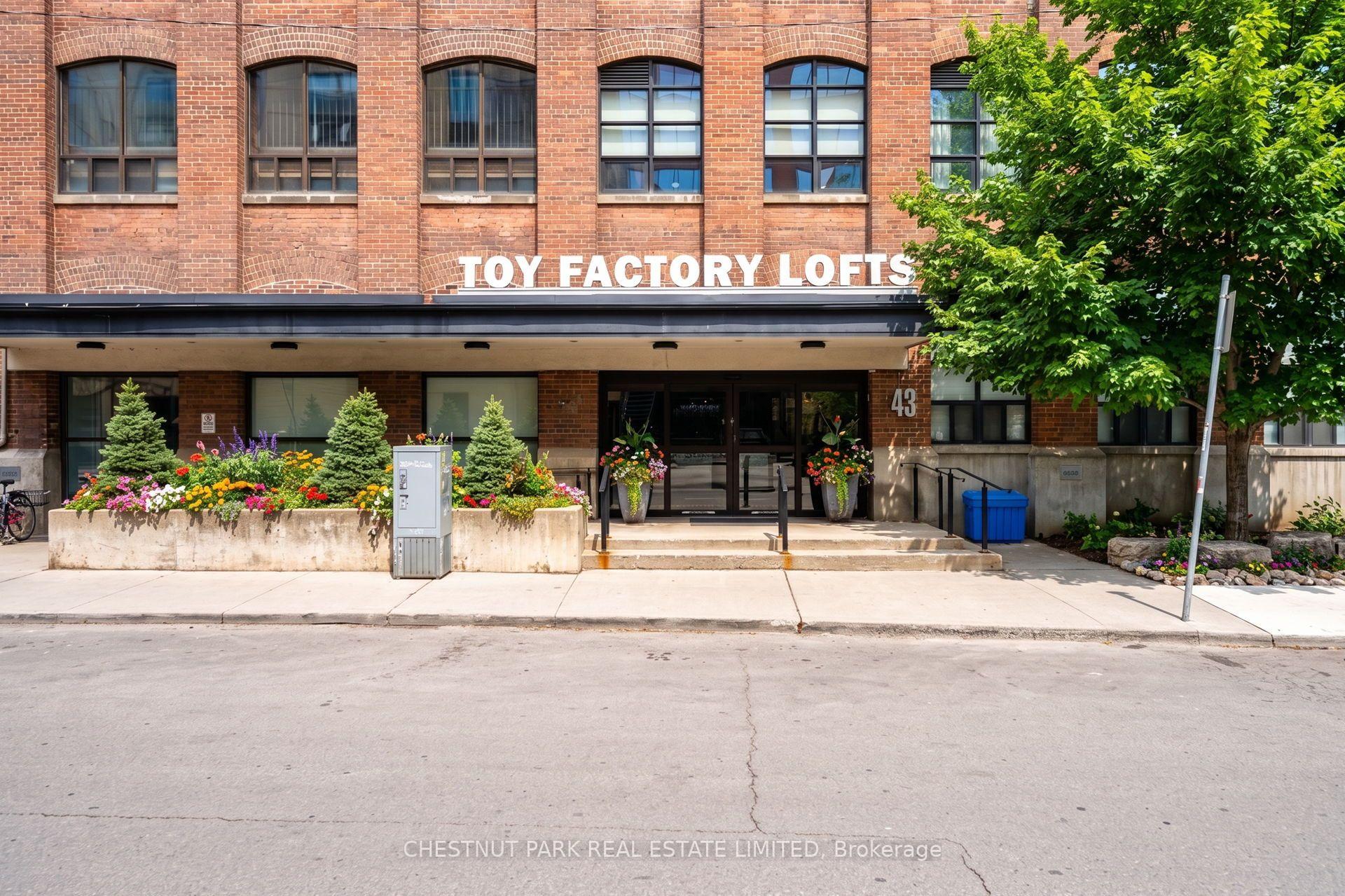 Photo of Unit 401, 43 Hanna Avenue