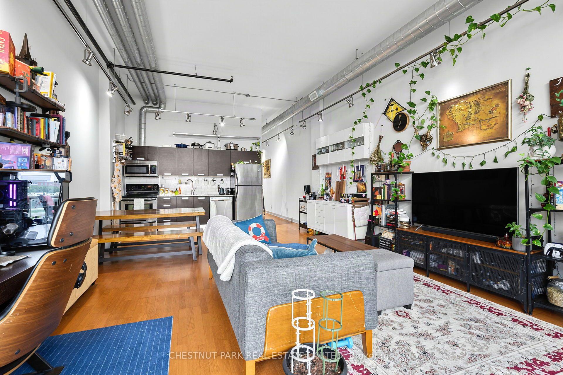 Photo 8 of Unit 401, 43 Hanna Avenue, Toronto, Niagara — HOMEH