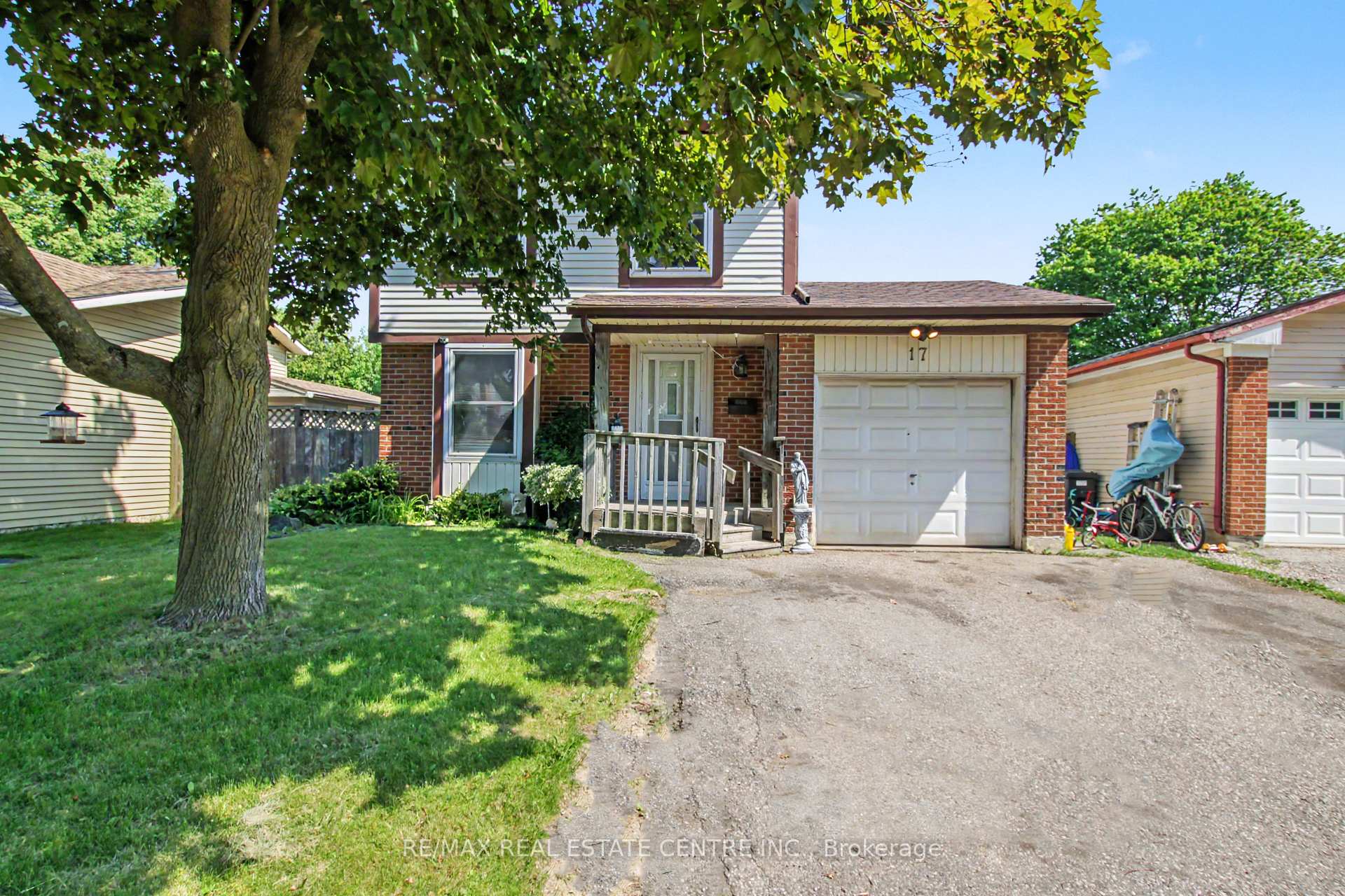 Photo 1 of 17 Hallmark Street, Brantford, Lynden Hills — HOMEH