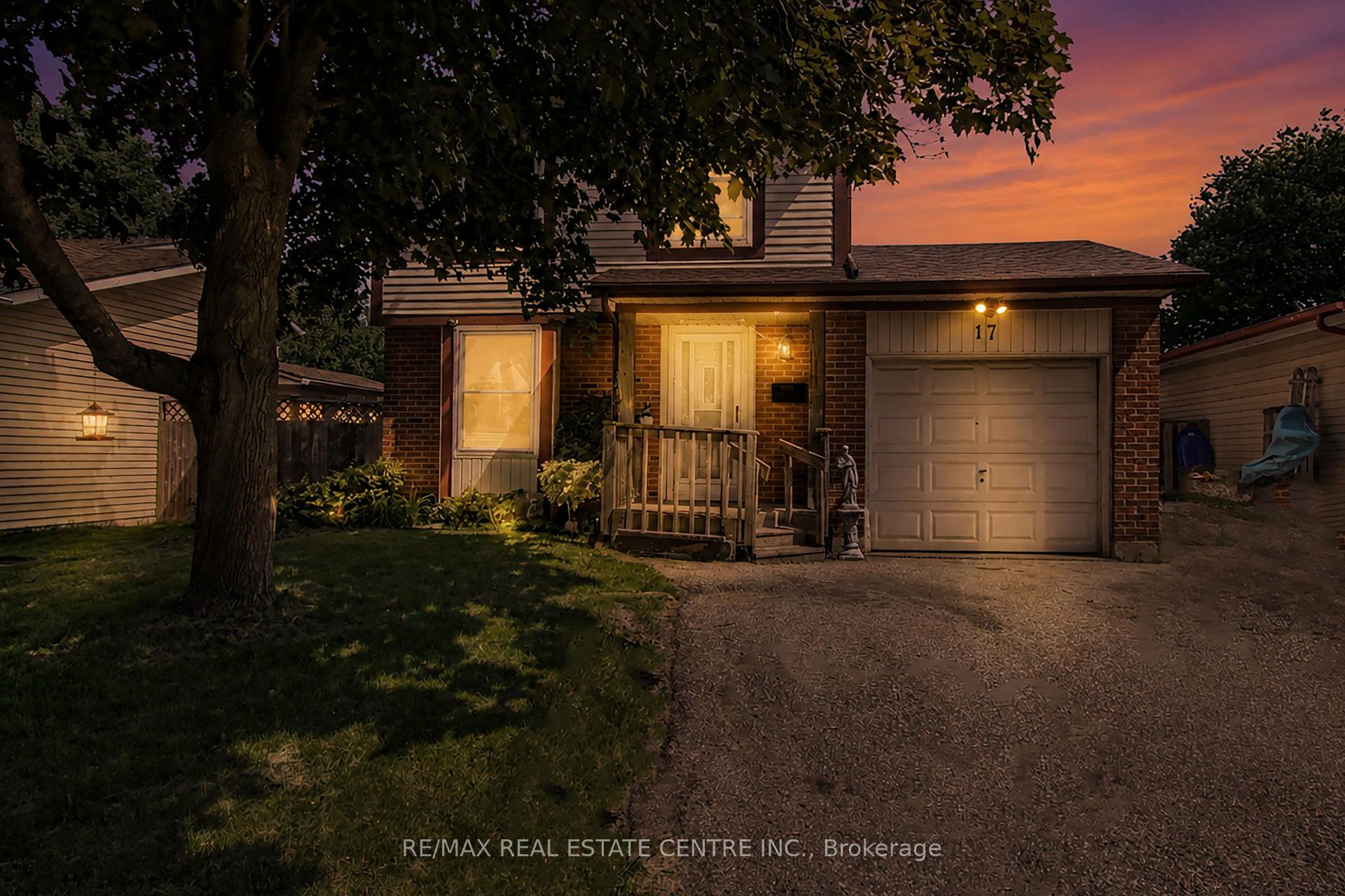 Photo 2 of 17 Hallmark Street, Brantford, Lynden Hills — HOMEH
