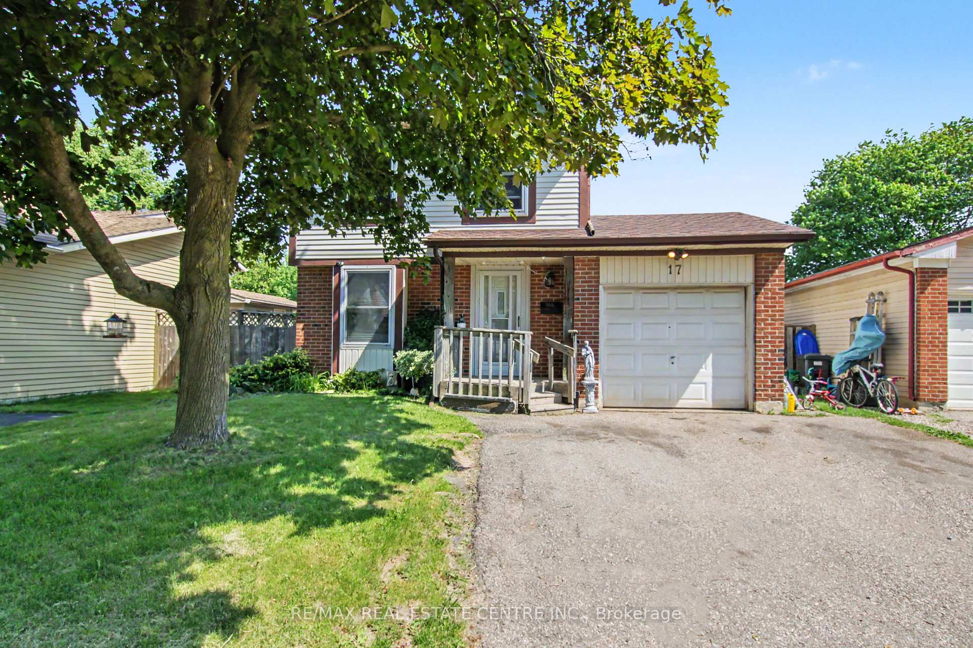 Photo 4 of 17 Hallmark Street, Brantford, Lynden Hills — HOMEH
