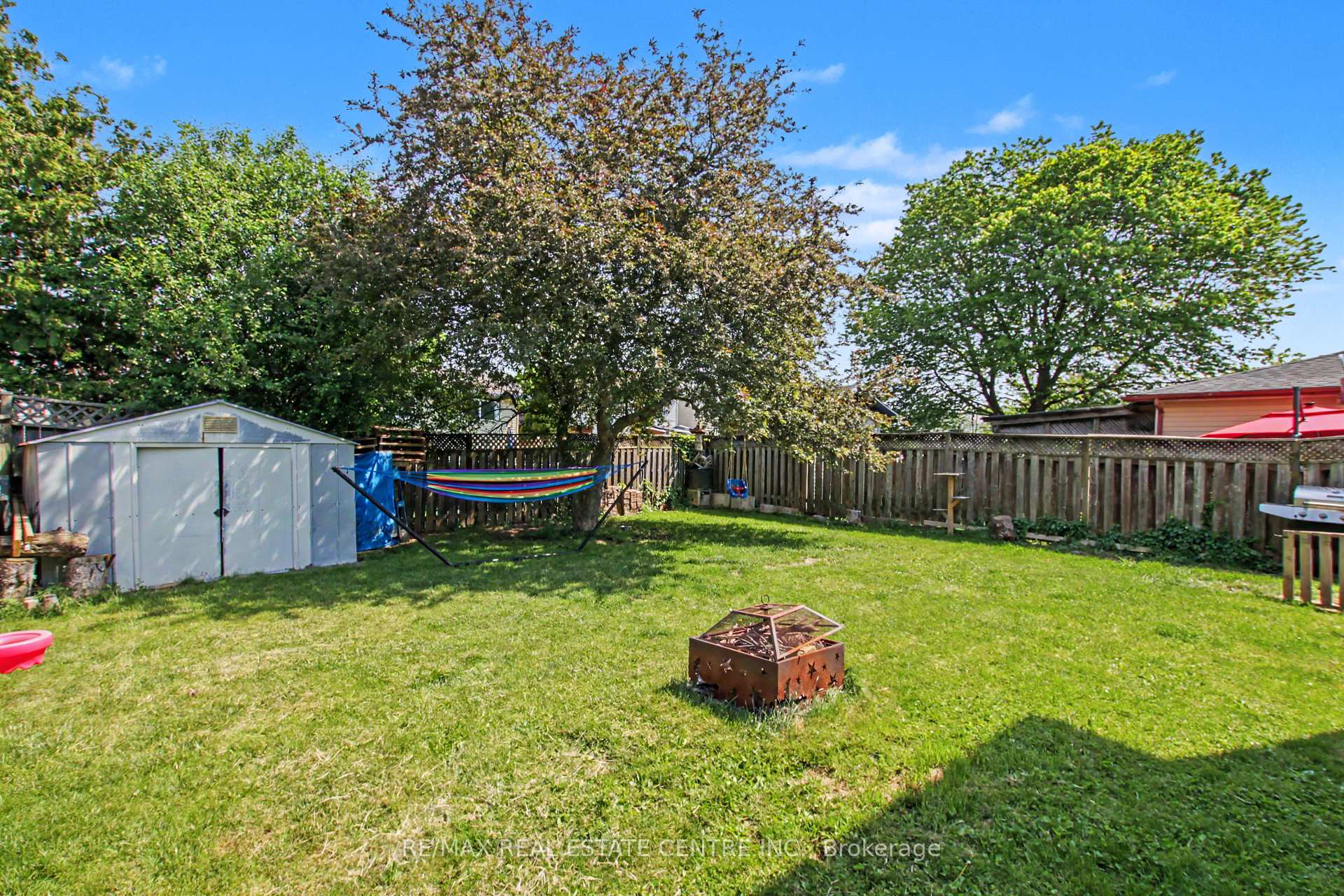 Photo 33 of 17 Hallmark Street, Brantford, Lynden Hills — HOMEH