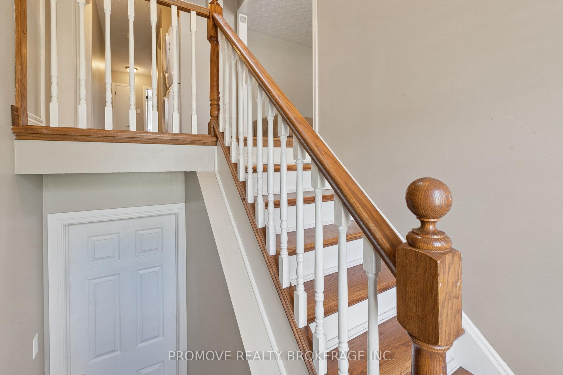Photo 3 of 407 Imperial Road S, Guelph, Willow West/Sugarbush/West Acres — HOMEH