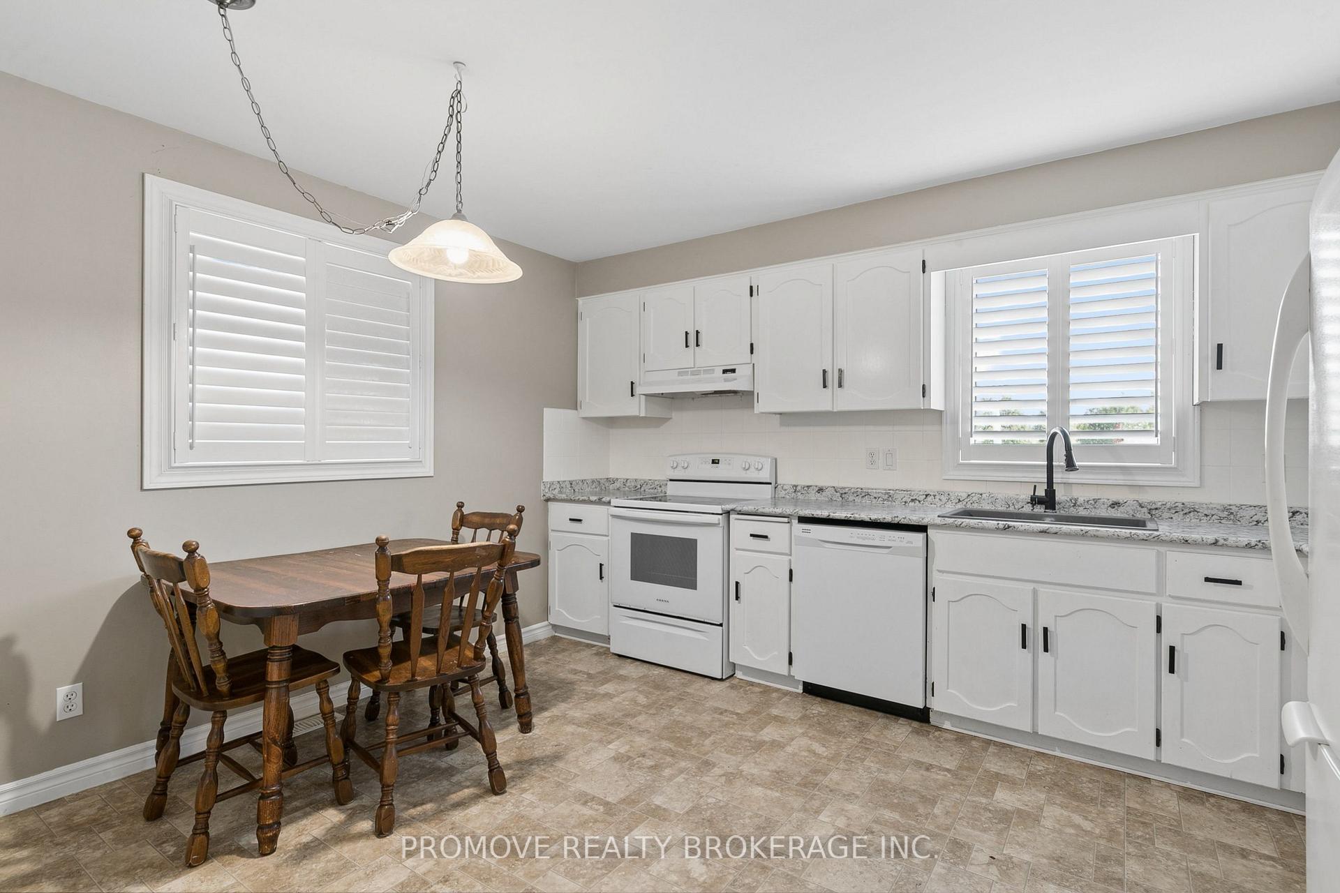 Photo 8 of 407 Imperial Road S, Guelph, Willow West/Sugarbush/West Acres — HOMEH