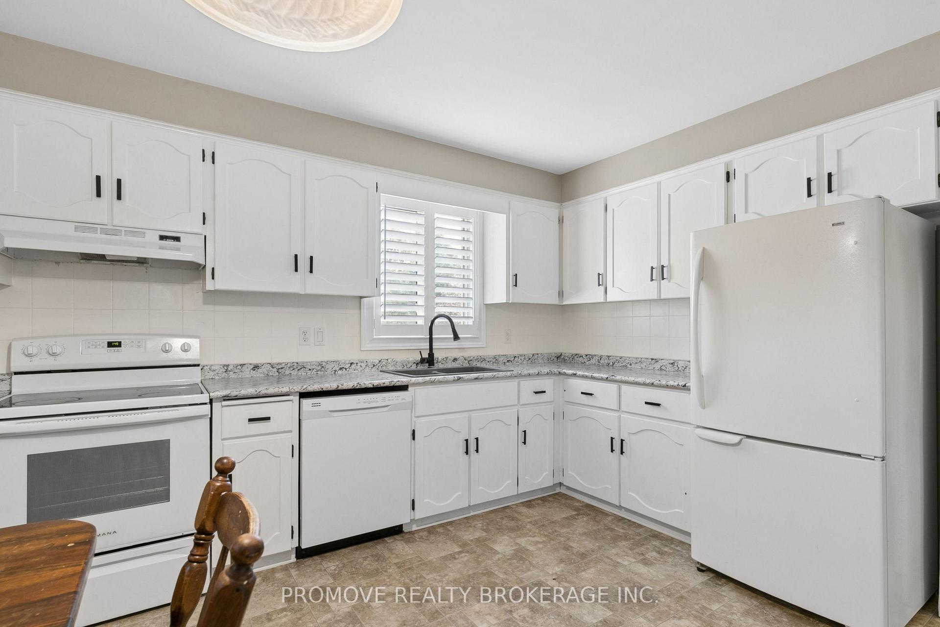 Photo 9 of 407 Imperial Road S, Guelph, Willow West/Sugarbush/West Acres — HOMEH