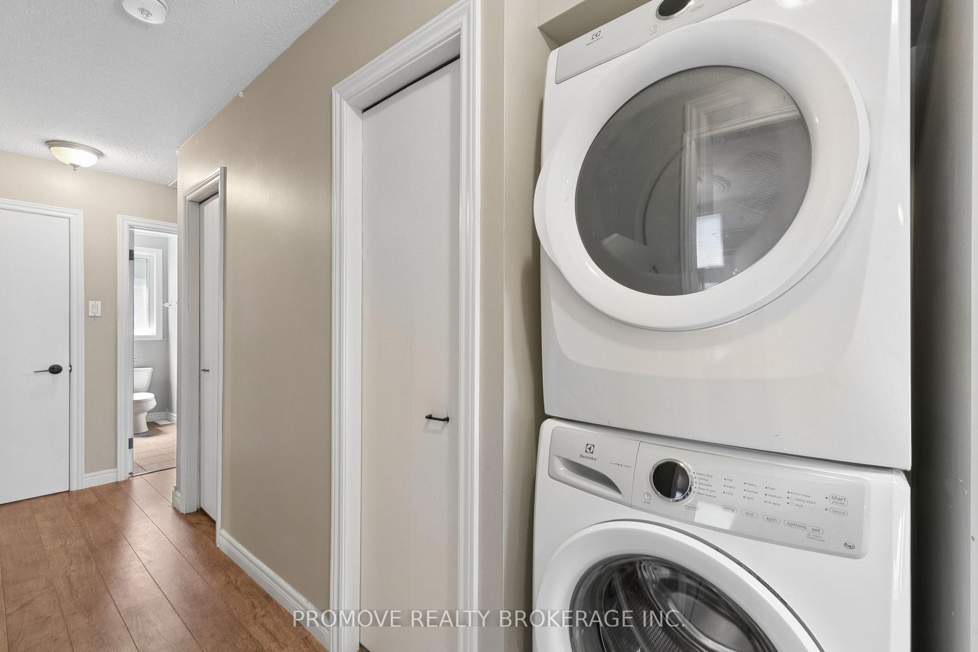 Photo 14 of 407 Imperial Road S, Guelph, Willow West/Sugarbush/West Acres — HOMEH