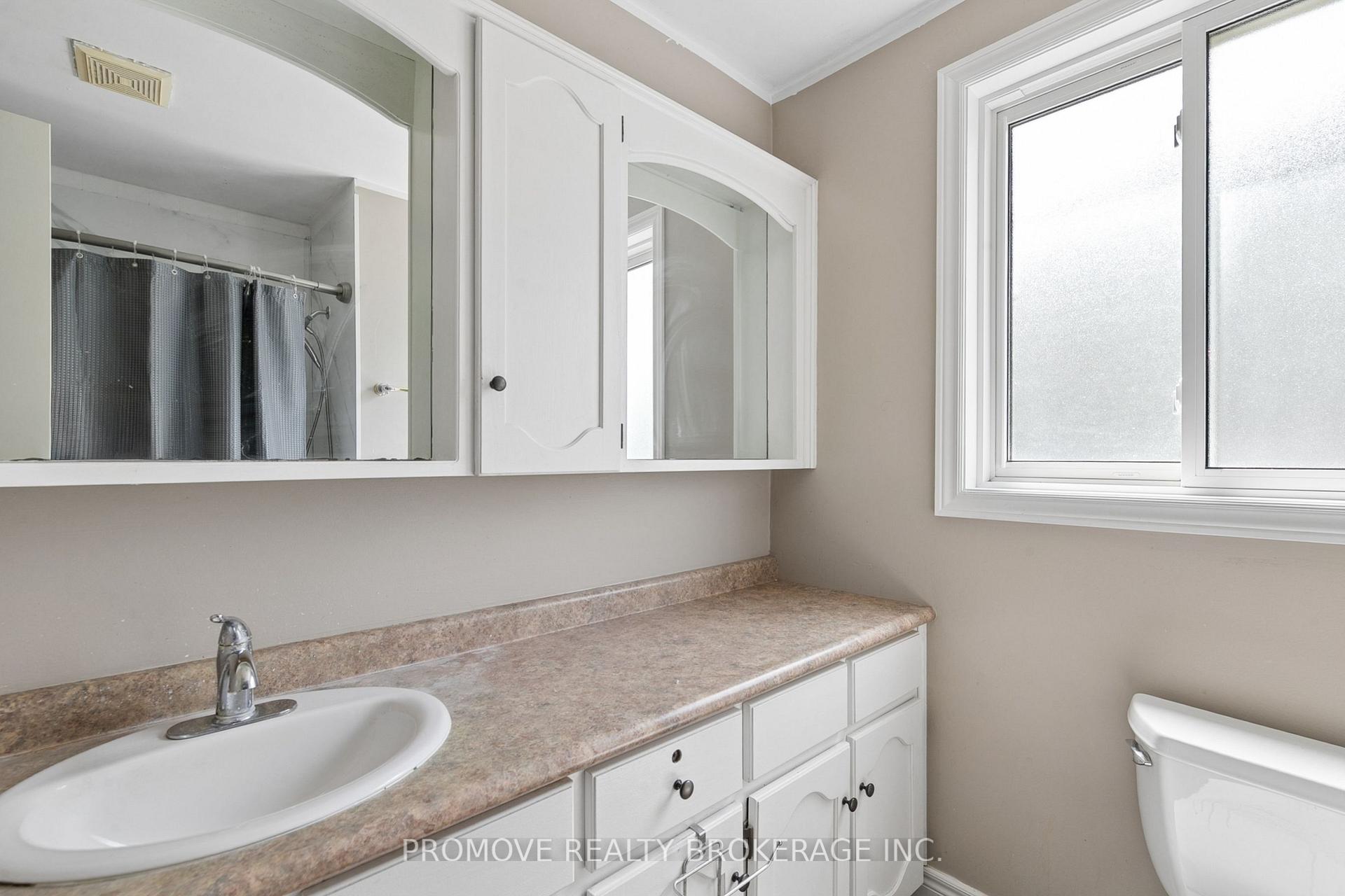 Photo 16 of 407 Imperial Road S, Guelph, Willow West/Sugarbush/West Acres — HOMEH