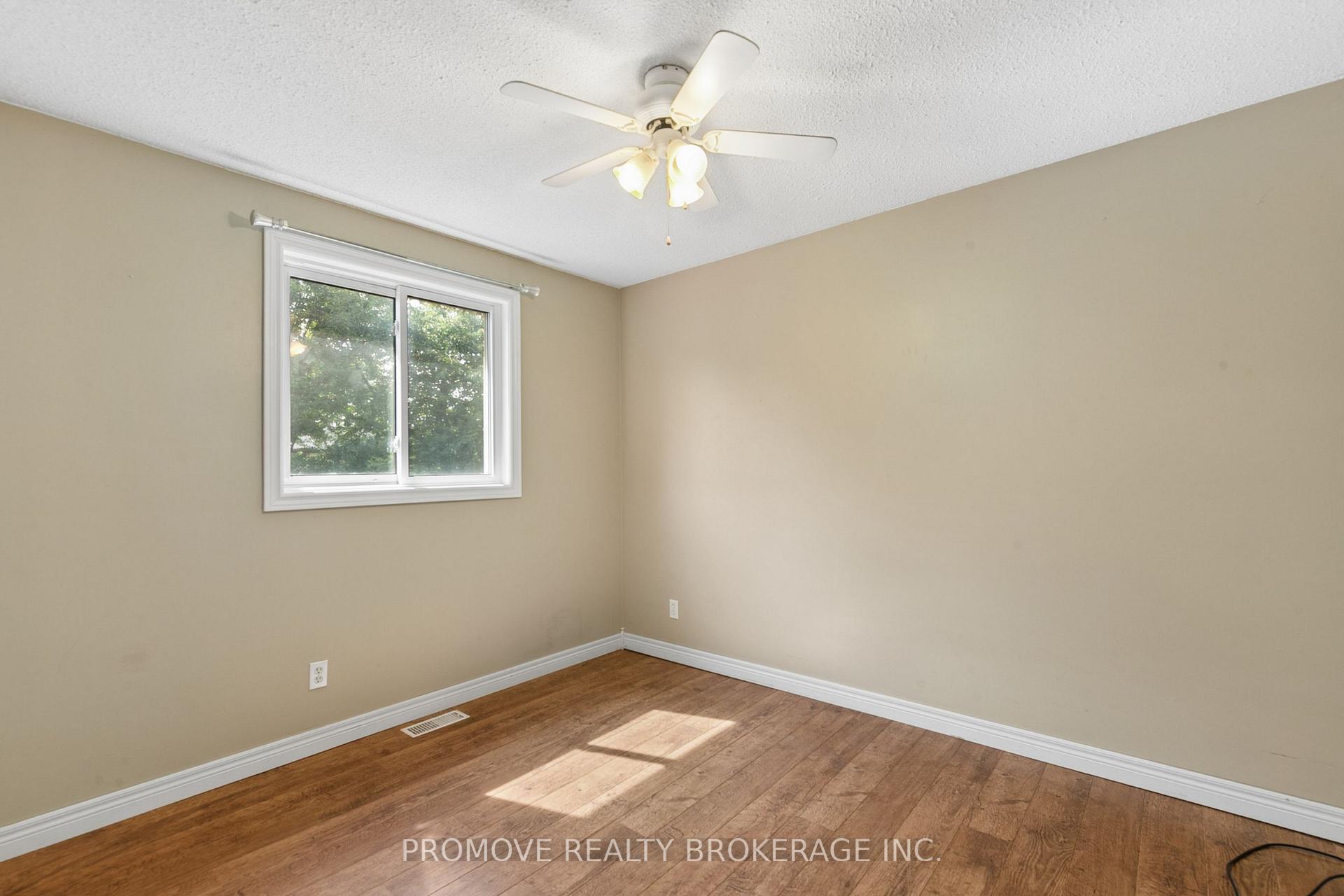 Photo 17 of 407 Imperial Road S, Guelph, Willow West/Sugarbush/West Acres — HOMEH