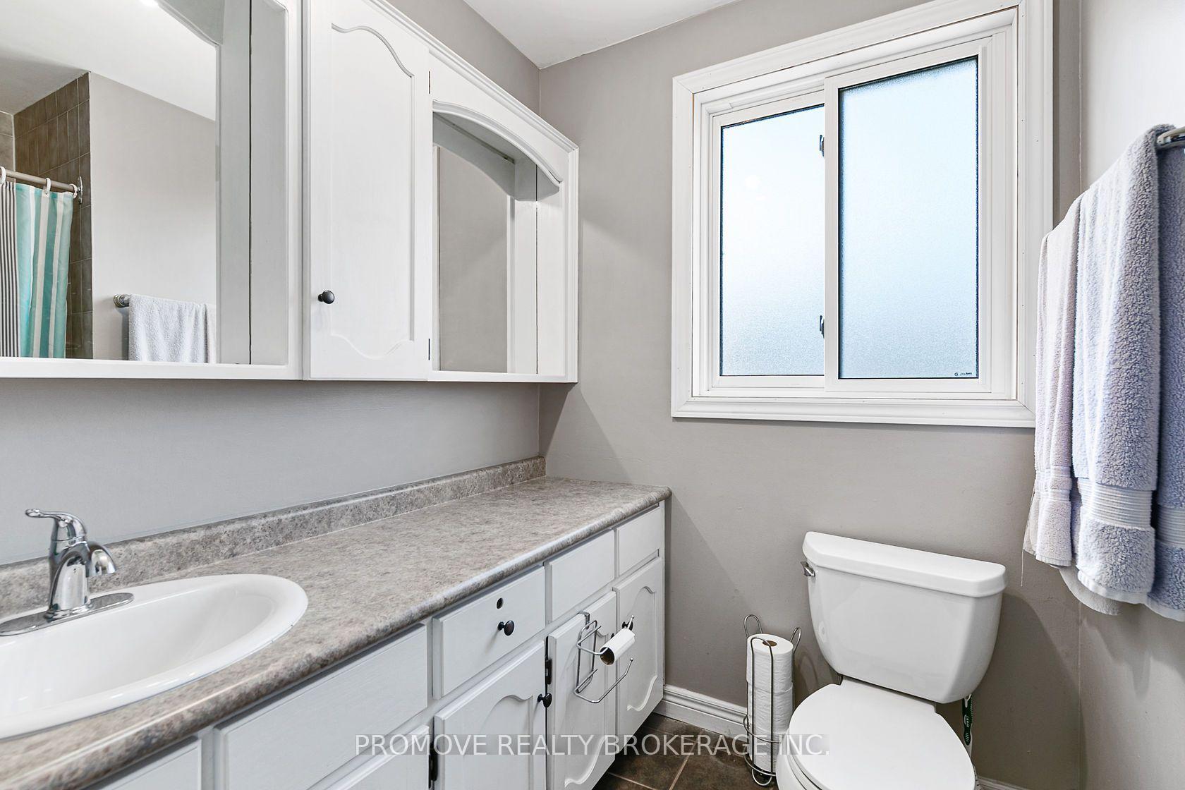 Photo 13 of 407 Imperial Road S, Guelph, Willow West/Sugarbush/West Acres — HOMEH