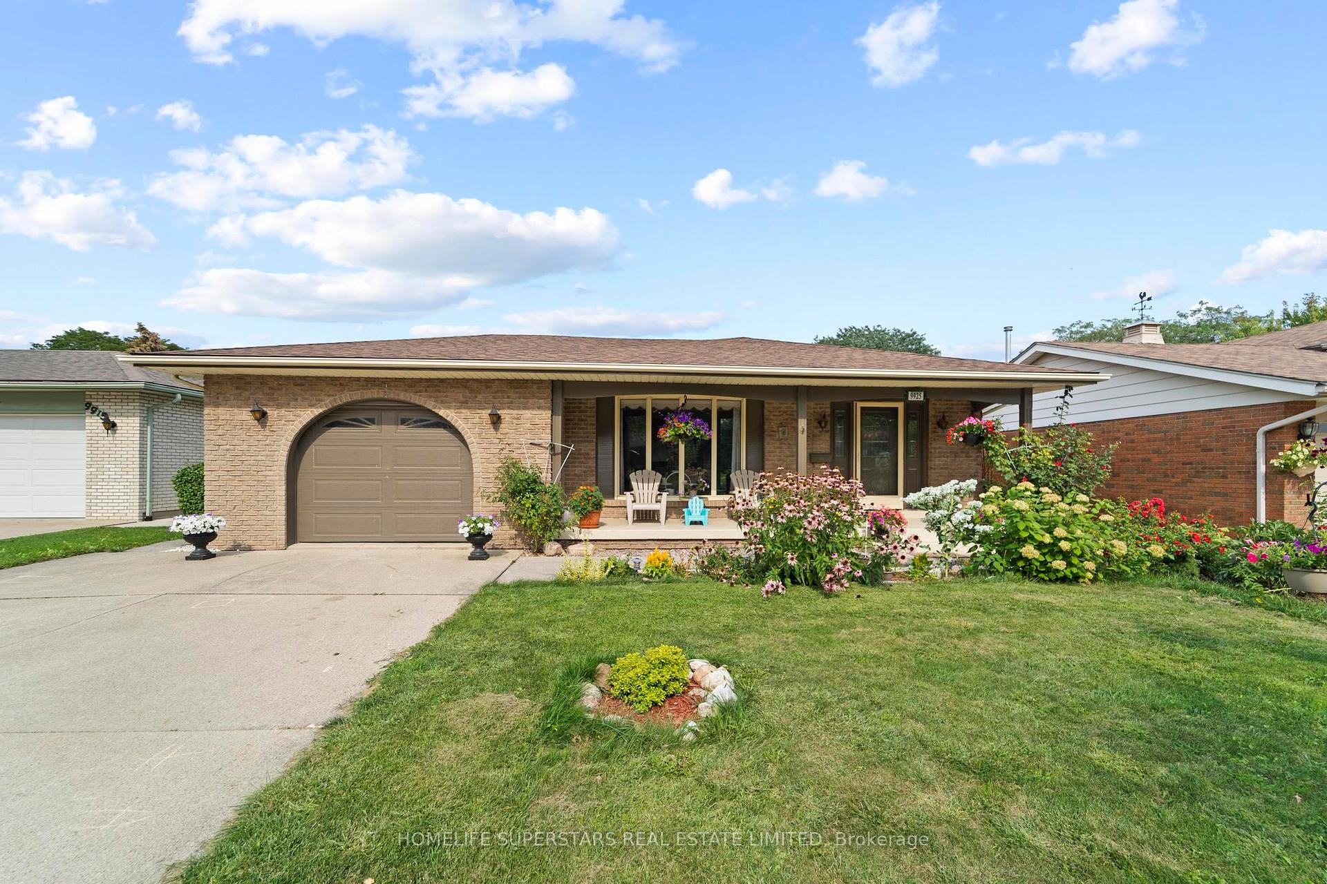 Photo 1 of 9925 Holly Crescent, Windsor — HOMEH