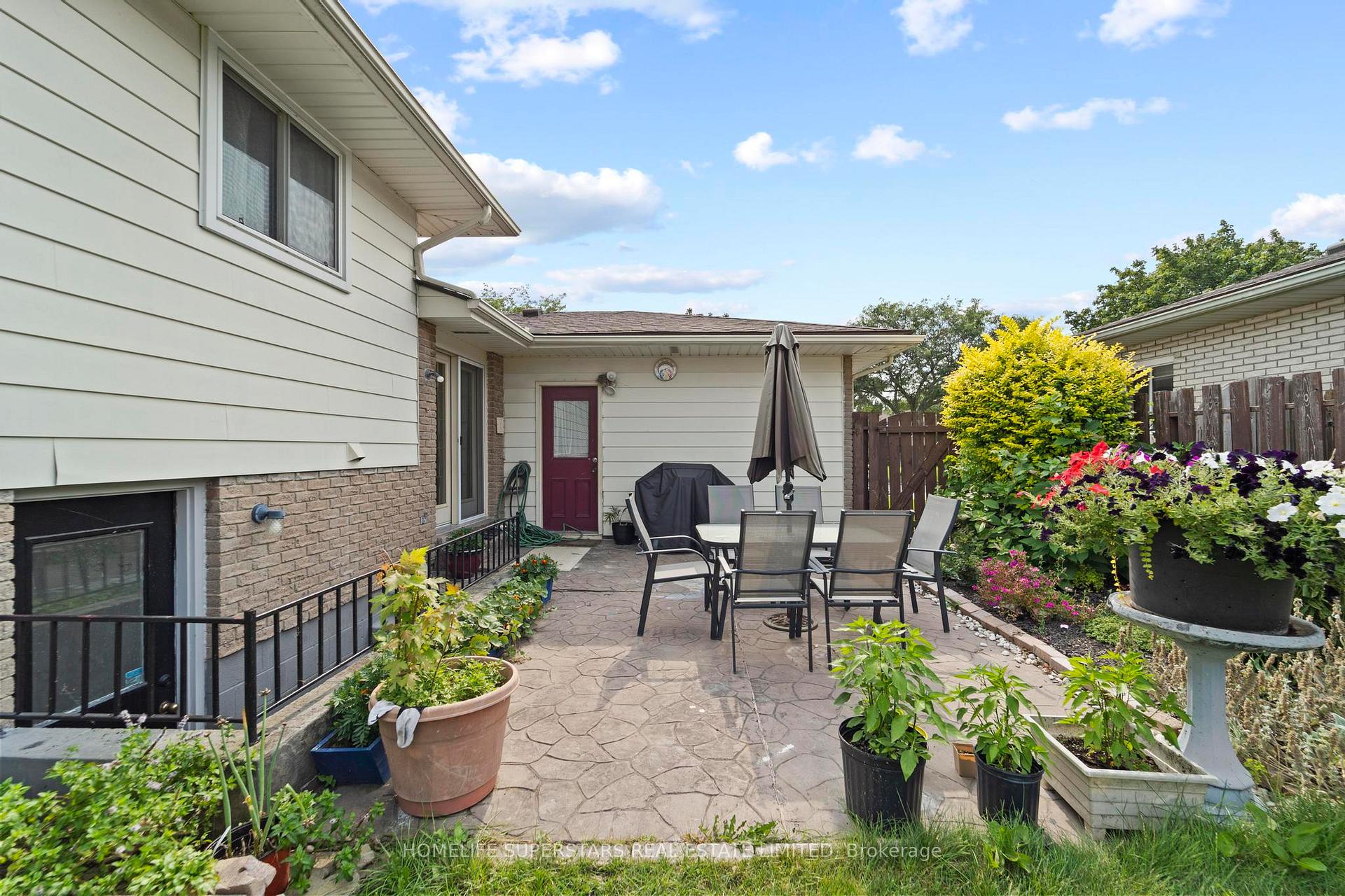 Photo 8 of 9925 Holly Crescent, Windsor — HOMEH