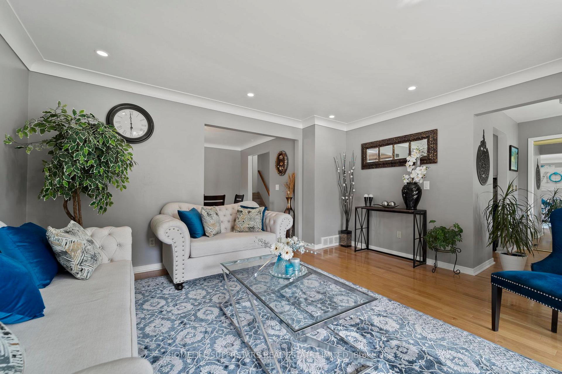 Photo 12 of 9925 Holly Crescent, Windsor — HOMEH