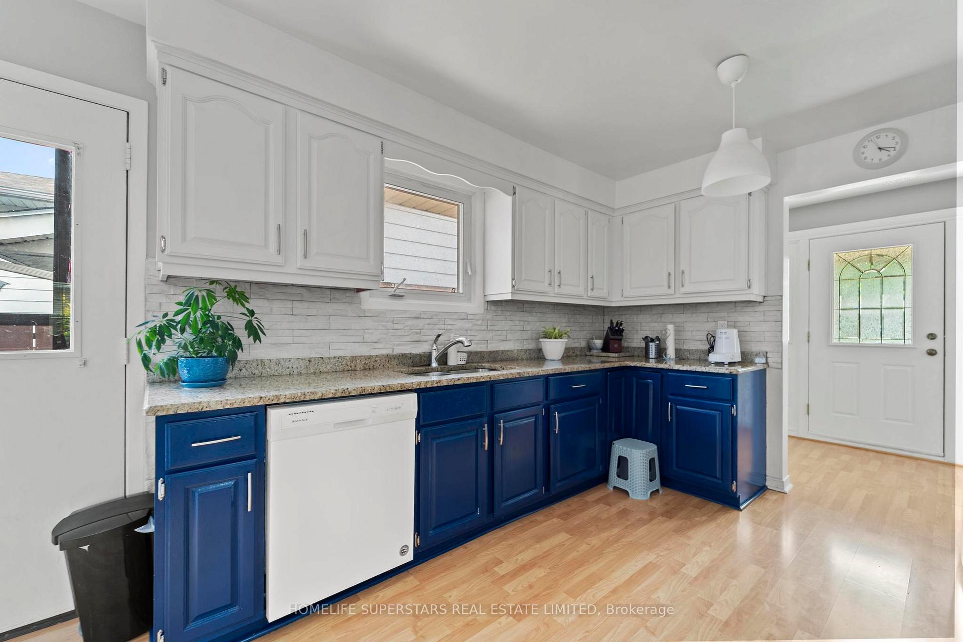 Photo 14 of 9925 Holly Crescent, Windsor — HOMEH