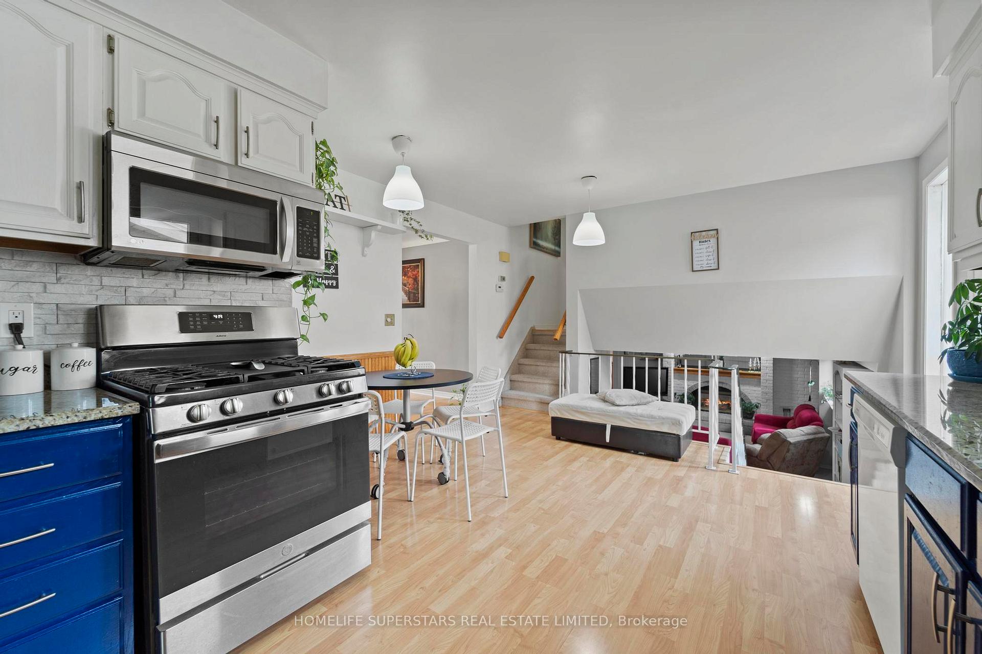 Photo 15 of 9925 Holly Crescent, Windsor — HOMEH