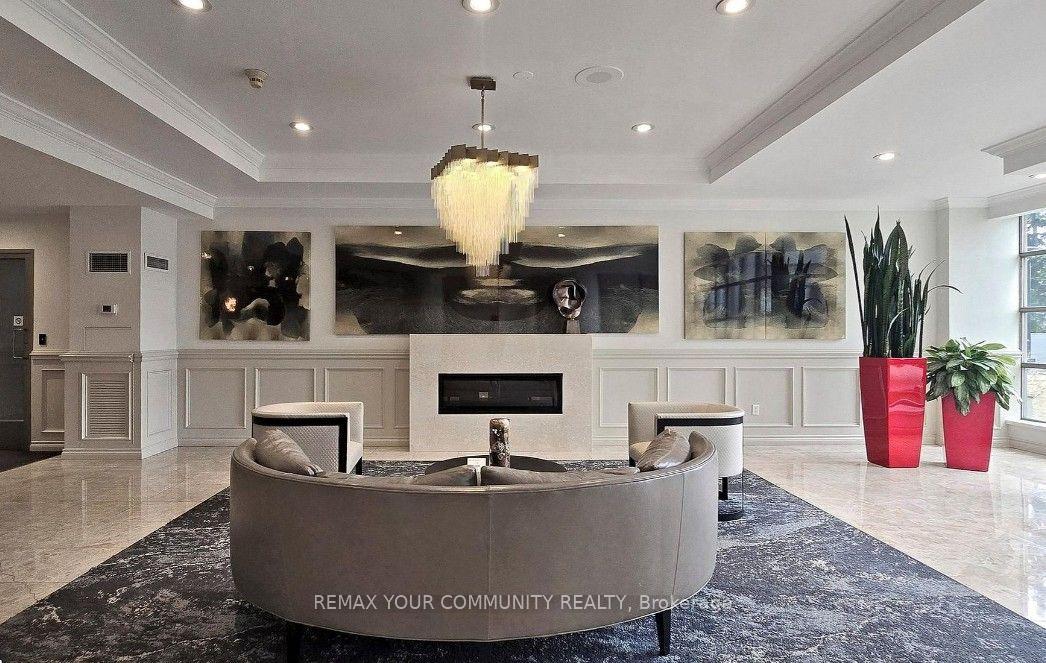 Photo 5 of Unit 310, 7 Townsgate Drive, Vaughan, Crestwood-Springfarm-Yorkhill — HOMEH