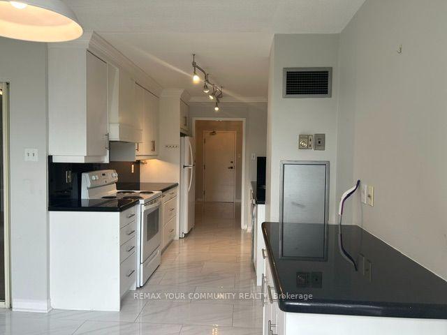 Photo 11 of Unit 310, 7 Townsgate Drive, Vaughan, Crestwood-Springfarm-Yorkhill — HOMEH