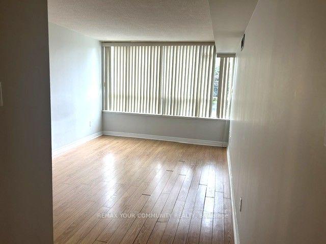 Photo 16 of Unit 310, 7 Townsgate Drive, Vaughan, Crestwood-Springfarm-Yorkhill — HOMEH