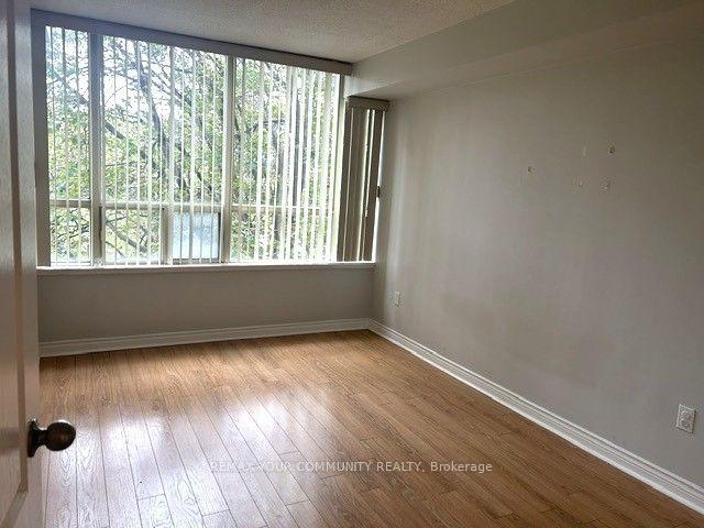Photo 20 of Unit 310, 7 Townsgate Drive, Vaughan, Crestwood-Springfarm-Yorkhill — HOMEH