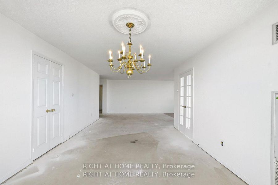Photo 9 of Unit 803, 610 Bullock Drive, Markham, Markville — HOMEH