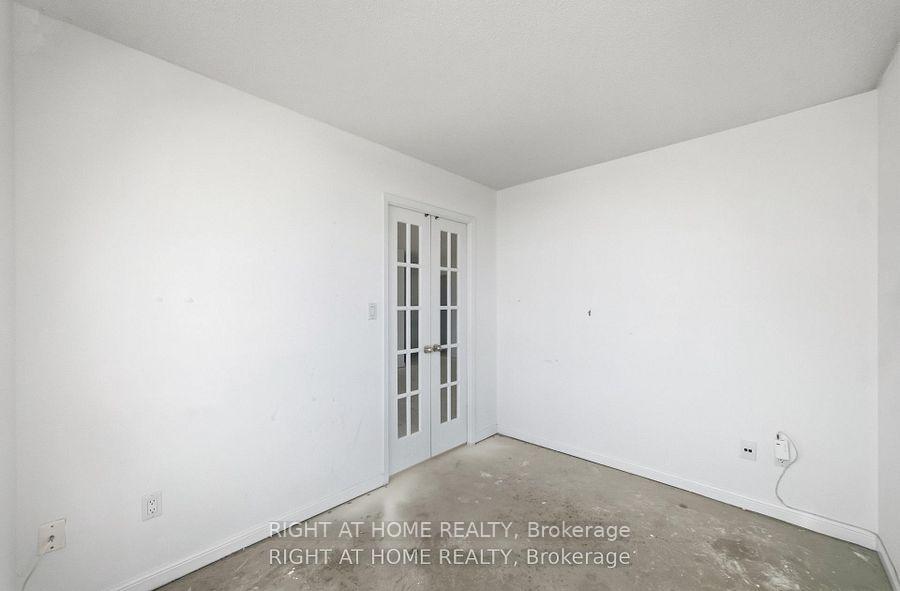 Photo 11 of Unit 803, 610 Bullock Drive, Markham, Markville — HOMEH