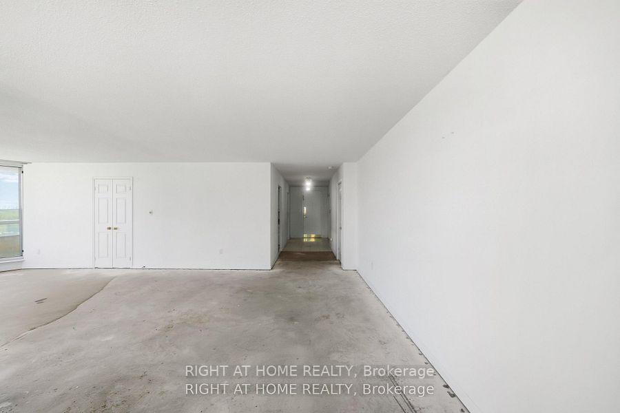 Photo 13 of Unit 803, 610 Bullock Drive, Markham, Markville — HOMEH