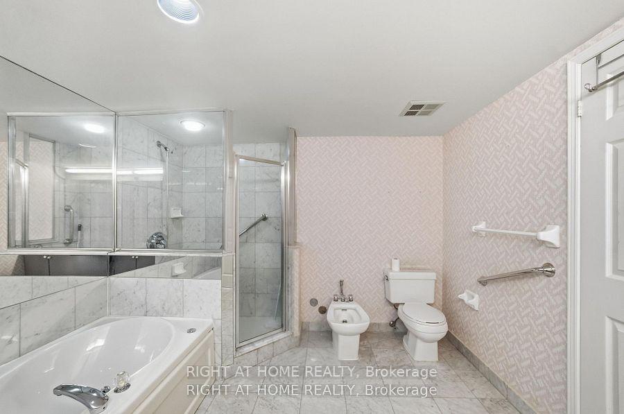 Photo 18 of Unit 803, 610 Bullock Drive, Markham, Markville — HOMEH
