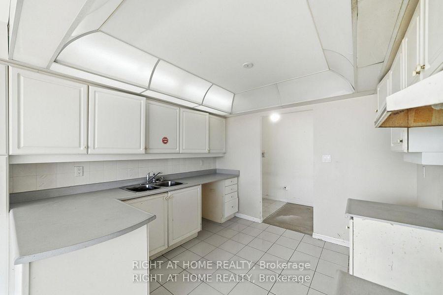 Photo 29 of Unit 803, 610 Bullock Drive, Markham, Markville — HOMEH