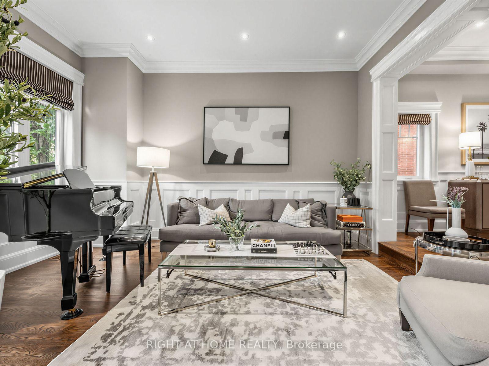 Photo 3 of 189 Stibbard Avenue, Toronto, Mount Pleasant East — HOMEH