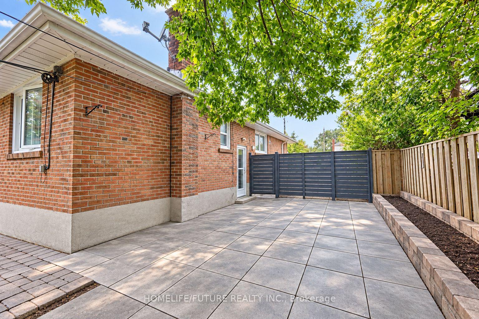 Photo 7 of 65 Blakemanor Boulevard, Scarborough, Woburn — HOMEH