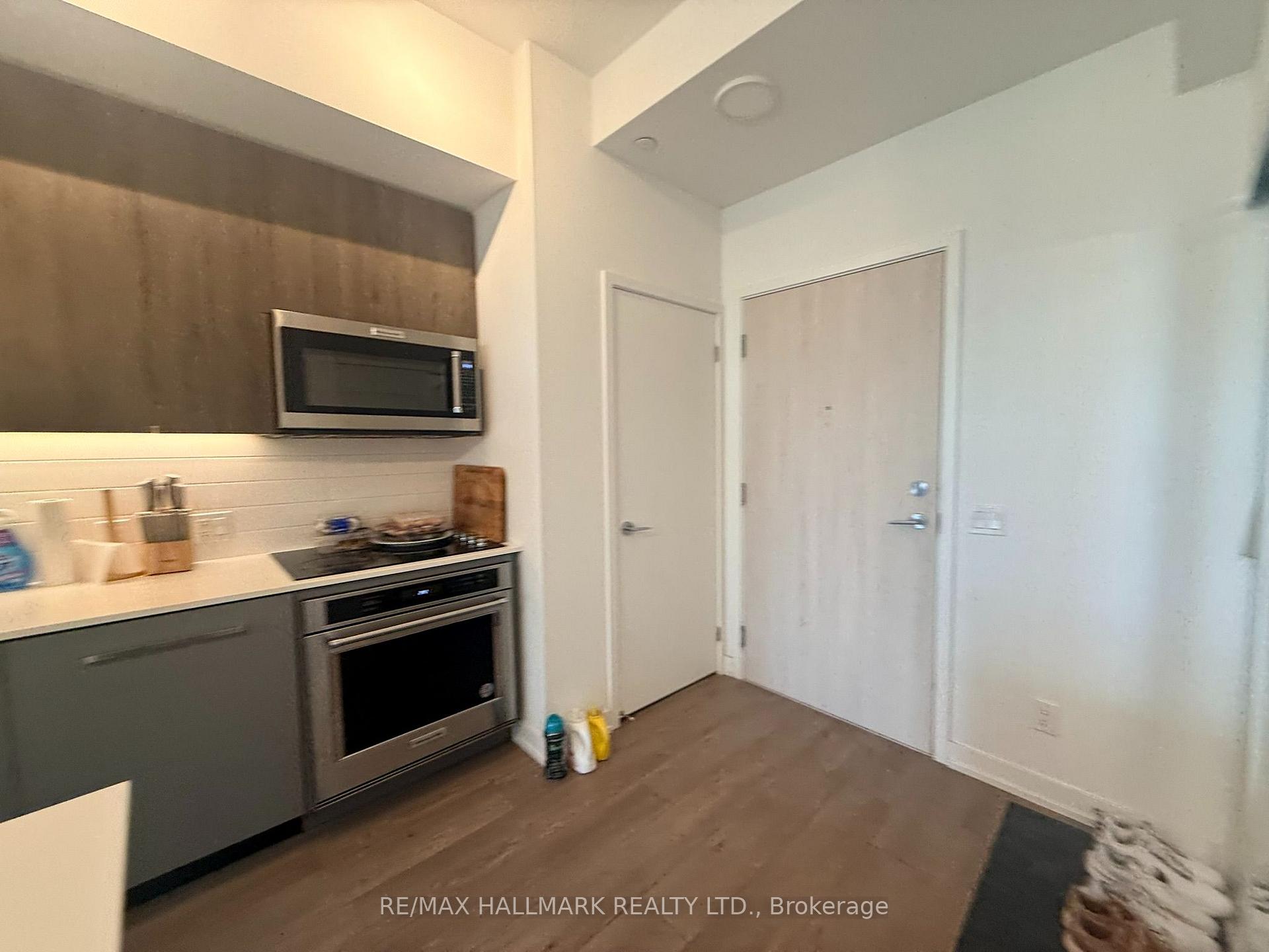 Photo 3 of Unit 810, 181 Sheppard Avenue E, North York, Willowdale East — HOMEH