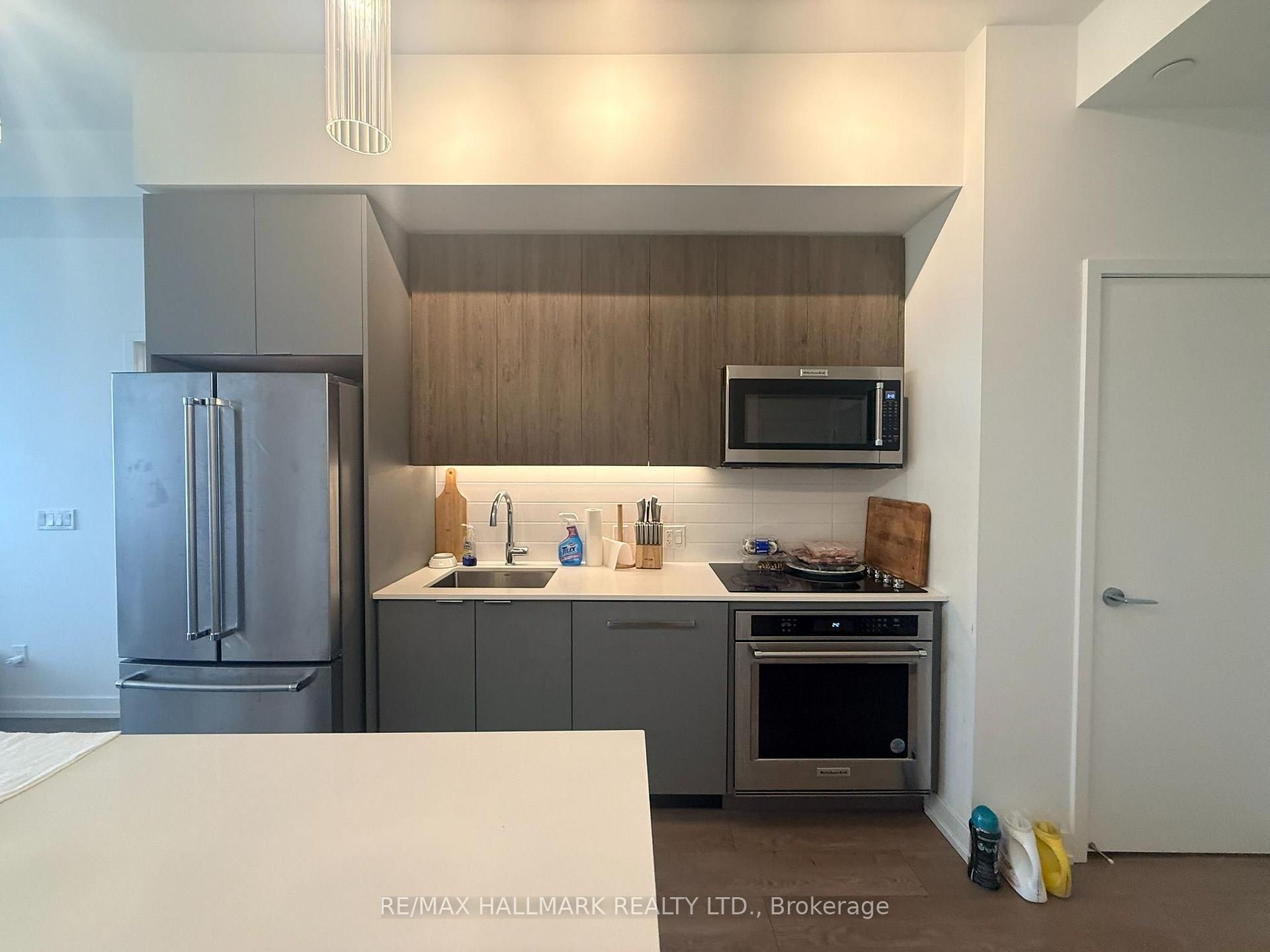 Photo 4 of Unit 810, 181 Sheppard Avenue E, North York, Willowdale East — HOMEH
