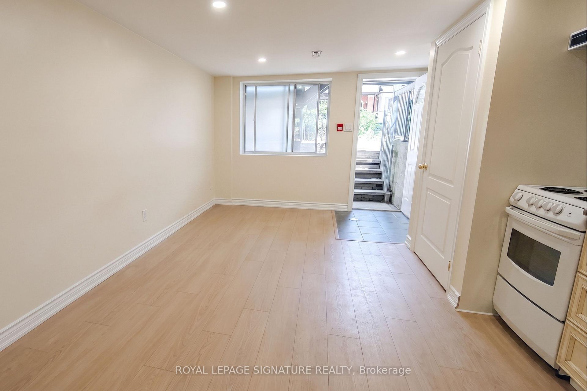 Photo 3 of Unit Lower, 512 Concord Avenue, Toronto, Dovercourt-Wallace Emerson-Junction — HOMEH